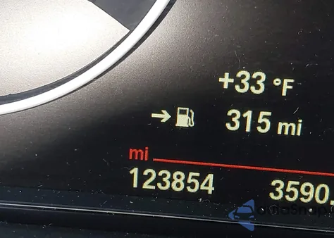 2015 BMW 320I z USA, uszkodzony, nr VIN WBA3B1G54FNT07825